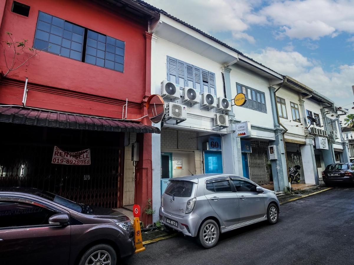 Little Houses Kuching Extérieur photo