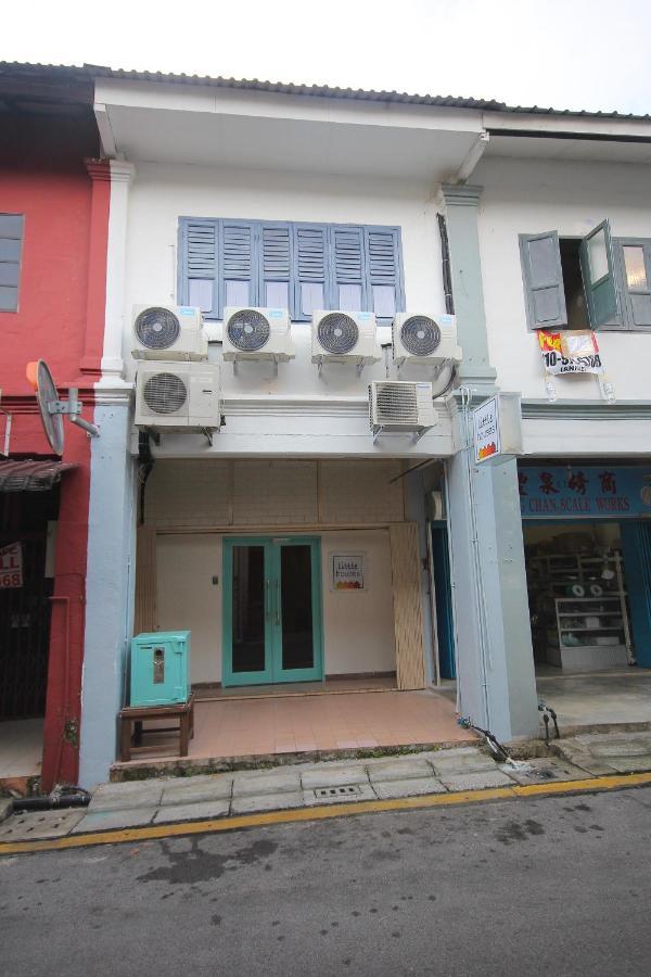 Little Houses Kuching Extérieur photo